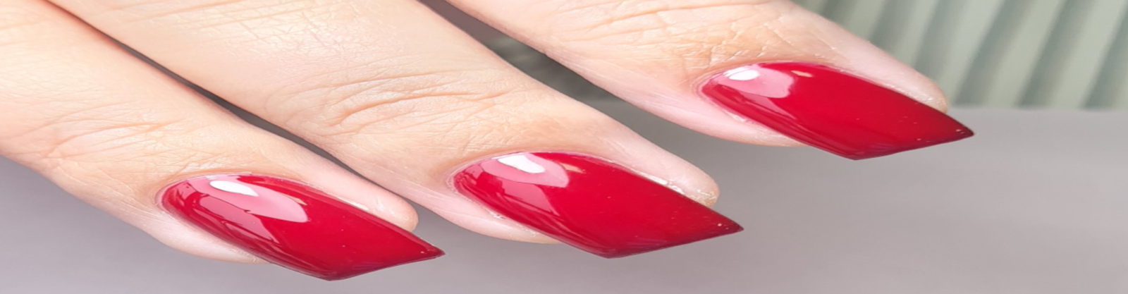 Alongamento de Unhas: Qual Tipo Dura Mais e Qual Danifica Menos?